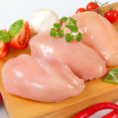 Boneless Chicken Breast (1 lb)